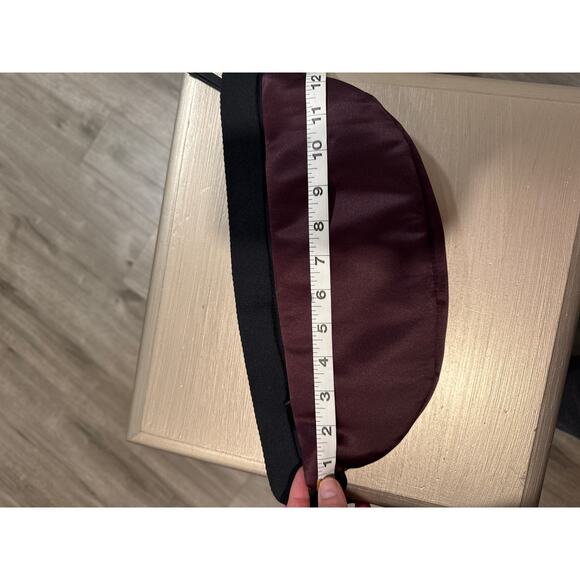 Athleta Kinetic Shine Deep Purple Quilted Belt Bag Crossbody Fanny Pack Travel - Picture 11 of 13